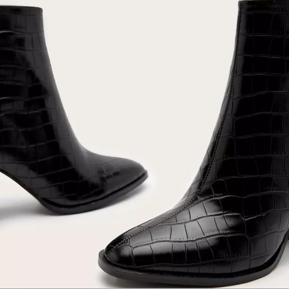 PREORDER! Black Crocodile Animal Western Booties - Picture 7 of 13